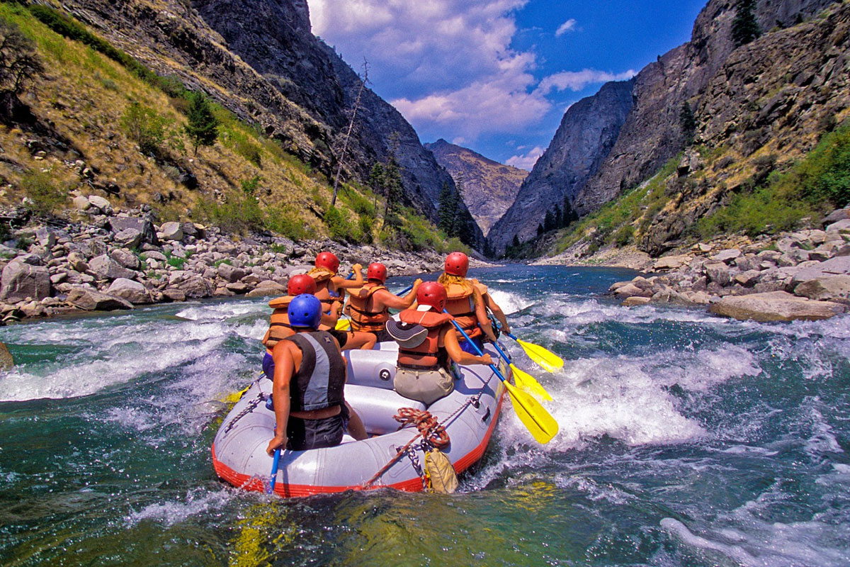 River Rafting in Kullu Manali